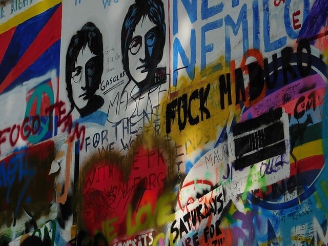 הקיר של לנון פראג